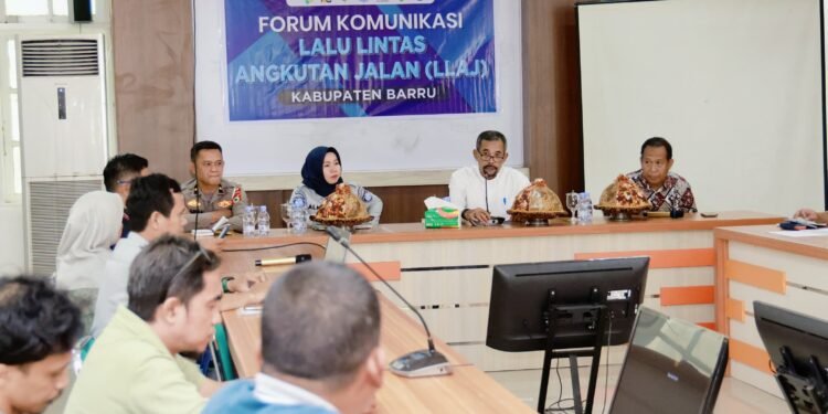 Pemkab Barru Menggelar, Forum Komunikasi Lintas Sektor Untuk Merumuskan Langkah Strategis Menekan Tingginya Angka Kecelakaan Lalu Lintas