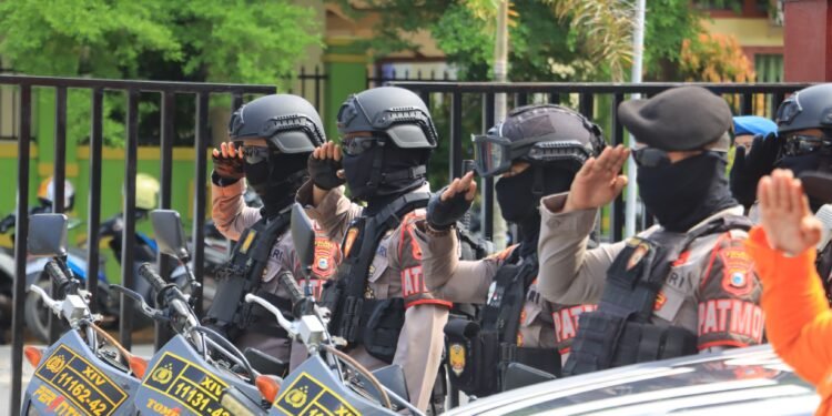 Polres Barru, Sebanyak 70 Personel Dikerahkan Untuk Memastikan Seluruh Rangkaian Kegiatan Tabligh Akbar Berjalan Aman dan Tertib
