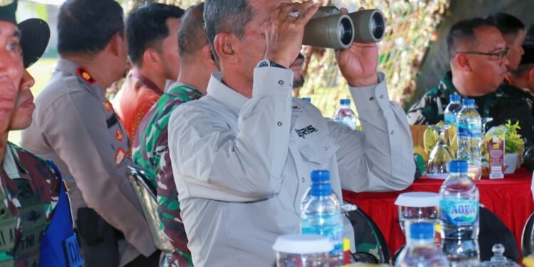 Pj. Sekda Barru Hadir Dalam Kegiatan Latihan Menembak Senjata Berat (Latbakjatrat) Batalyon Artileri Pertahanan Udara (Yon Arhanud) 16/SBC 3 Kostrad Tahun 2025