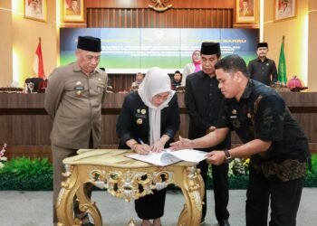 Bupati Barru, Andi Ina Kartika Sari, S.H., M.Si., Melakukan Penandatanganan Nota Kesepakatan Bersama APBD 2026