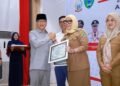 Bupati Barru Menerima Penghargaan Dari Menteri Desa dan Pembangunan Daerah Tertinggal Republik Indonesia