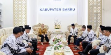 Jajaran Pengurus Persatuan Guru Republik Indonesia (PGRI) Kabupaten Barru, Audensi Dengan Bupati Barru Andi Ina Kartika Sari, S.H., M.Si.