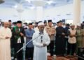Kapolres AKBP Ananda Fauzi Harahap, S.I.K., M.H., Serta Pejabat Utama dan Para Personel Polres Barru, Laksanakan  Sholat Gaib