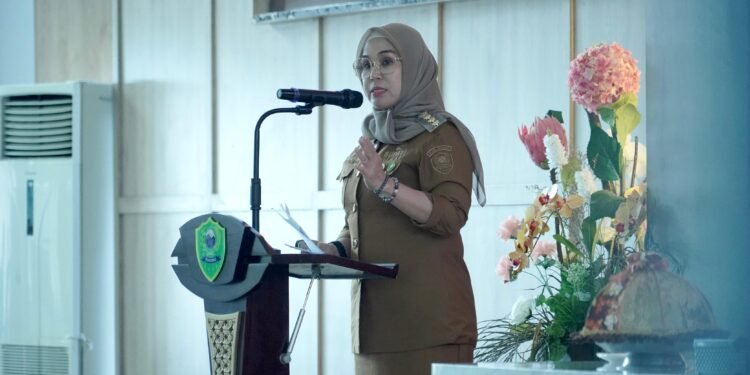 Sosialisasi Pembentukan Gerakan Bank Sampah di Seluruh Desa dan Kelurahan, di Hadiri Lansung Bupati Barru Andi Ina Kartika Sari S.H., M.Si.