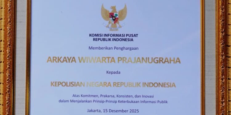 Dinobatkan Sebagai Badan Publik Terbaik Nasional, Polri Raih Arkaya Wiwarta Prajanugraha Dalam Monev KIP 2025