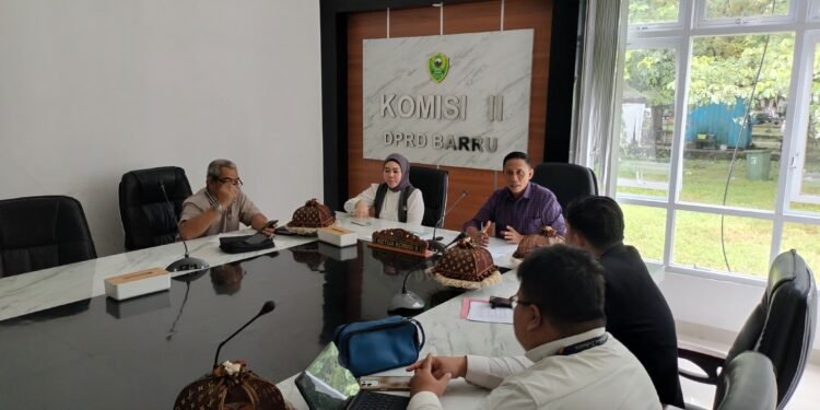 Herman Jaya : Peringatkan Perbankan di Barru, Penagihan Kasar Berpotensi Langgar Hukum