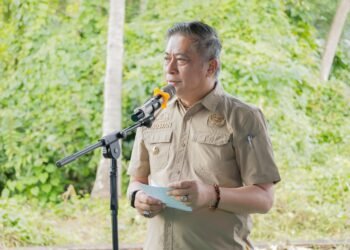 Wakil Bupati Barru, Mewakili Bupati Barru, Hadiri Sosialisasi dan Penyerahan Lokasi Pekerjaan Kampung Nelayan Merah Putih (KNMP) Tahun 2025