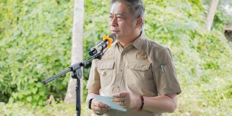 Wakil Bupati Barru, Mewakili Bupati Barru, Hadiri Sosialisasi dan Penyerahan Lokasi Pekerjaan Kampung Nelayan Merah Putih (KNMP) Tahun 2025