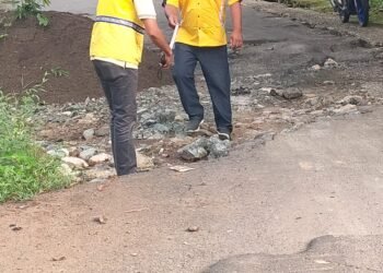 Pemerintah Daerah Menurunkan Tim Teknis Untuk Melakukan Penanganan Awal Pada Titik-Titik Kerusakan Jalan