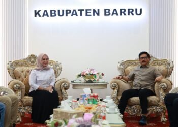 Bupati Barru, Menerima Kunjungan Mantan Panglima TNI, Sekaligus Memperkenalkan Berbagai Potensi di Kabupaten Barru