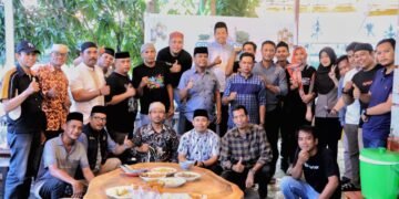 Satresnarkoba dan Seksi Humas Polres Barru, Silaturahmi Dengan Awak Media Dirangkaikan Buka Puasa Bersama