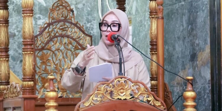 Bupati Barru Andi Ina Kartika Sari Safari Ramadhan di Masjid At-Tauhid Kupa pada Malam Nuzulul Qur’an