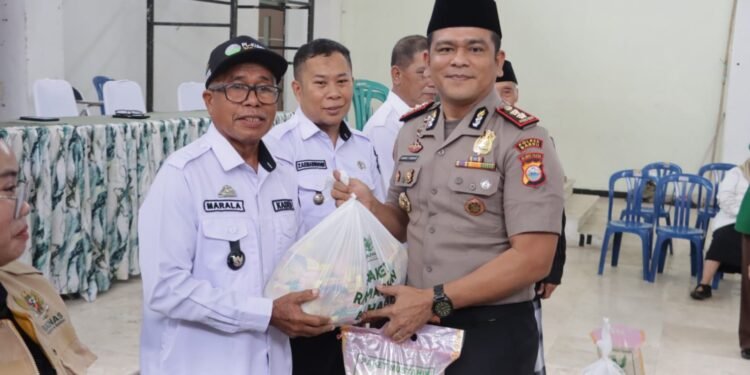 Kapolres Barru Hadiri Pelepasan 5000 Paket Sembako BAZNAS Jelang Idul Fitri 1447 H