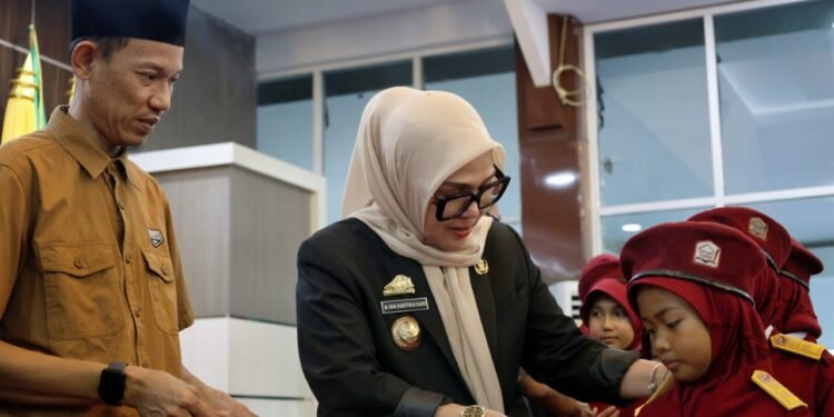 Bupati Barru Hadiri Silaturahmi Siswa Sekolah Rakyat Terintegrasi 65 di Baruga Singkerru Ada’e