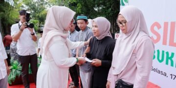 Ribuan Warga Padati Rujab Bupati Barru, Bukber Andi Ina Kartika Sari Penuh Kebersamaan