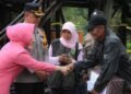 Kapolres Barru dan Bhayangkari Bantu Korban Kebakaran di Bujung Lompo