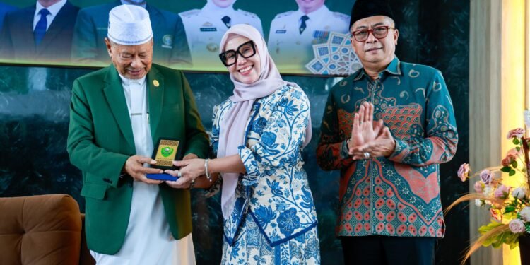 Bupati Andi Ina Kartika Sari Tegaskan Dukungan untuk DDI Mangkoso di Halal Bihalal Barru