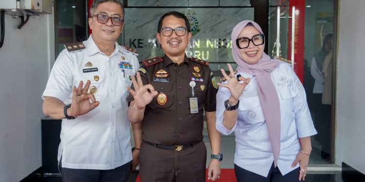 Pemkab Barru Hibahkan Asrama untuk Kejaksaan Negeri Barru, Perkuat Layanan Hukum