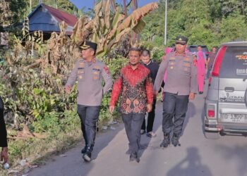 Kapolres Barru dan Bhayangkari Salurkan Bantuan untuk Korban Kebakaran di Lampoko