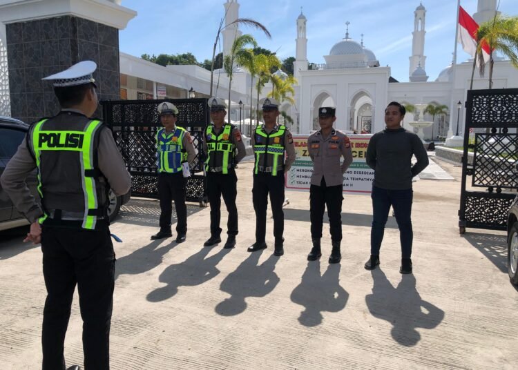 Jaga Kelancaran Lalu Lintas, Satlantas Polres Barru Kawal Kajian Aswaja Babom NU di Masjid Zam Zam