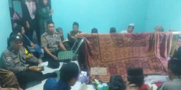 Polsek Mallusetasi Tunjukkan Kepedulian, Dampingi Prosesi Pemakaman Warga di Barru
