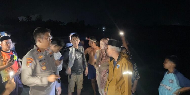 Quick Response Polsek Balusu, Tiga Nelayan Selamat Usai Perahu Terbalik di Perairan Madello