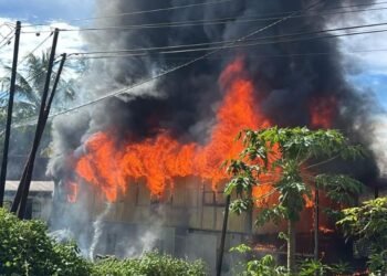 Dua Rumah Panggung di Lampoko Barru Ludes Terbakar, Korsleting Listrik Jadi Penyebab