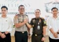 Kapolres Barru Beri Kejutan Ultah ke Kajari, Perkuat Sinergi Penegak Hukum