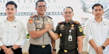 Kapolres Barru Beri Kejutan Ultah ke Kajari, Perkuat Sinergi Penegak Hukum