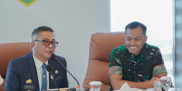 Wabup Barru Hadiri Vicon Penyusunan Dokumen Strategis Pertahanan Wilayah Kodam XIV/Hasanuddin