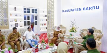 Bupati Barru Sambut Mahasiswa KKN Profesi Kesehatan Unhas untuk Penguatan Edukasi Masyarakat