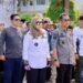 Bupati Barru Pimpin Aksi Rabu Bersih di Taman Makam Pahlawan  Bupati Barru Pimpin Gotong Royong