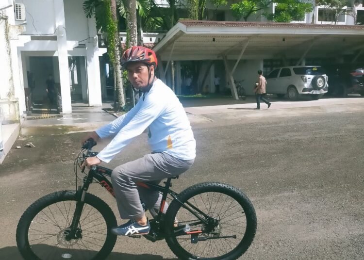 Kadis Pariwisata, Pemuda dan Olahraga Barru Ikut Galakkan Bike to Work Terintegrasi Gerakan Rabu Bersih