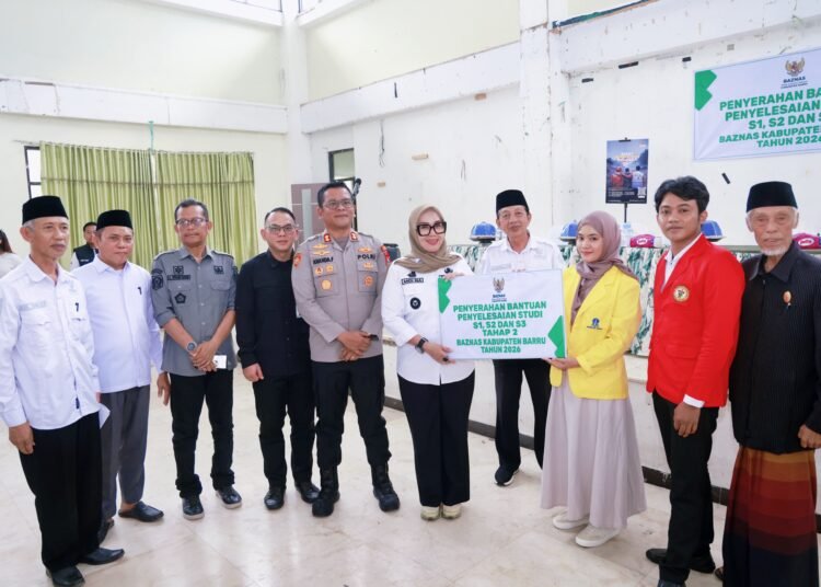 Bupati Andi Ina Apresiasi Baznas Barru atas Program Bantuan Pendidikan Mahasiswa
