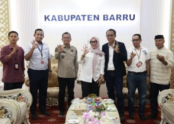Bupati Barru Bahas Kolaborasi Ketenagakerjaan dan Pariwisata Bersama APS Makassar