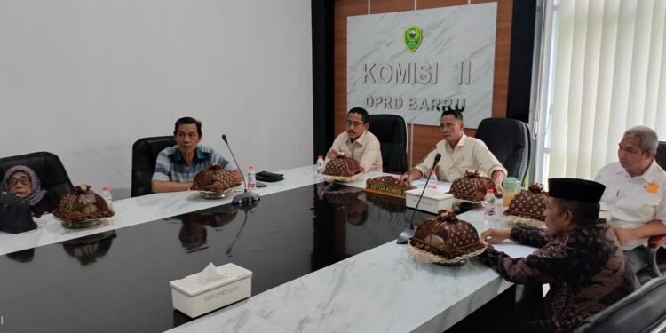 DPRD Barru Minta Penataan Pasar Pekkae Dilakukan Transparan dan Tertib