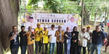 Pemotongan dan Penyaluran Hewan Qurban Idul Adha 1447 H oleh Andi Ina, NH, Rahman Pina dan Fraksi Golkar Barru