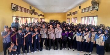 Polres Barru Edukasi Siswa SMPN 1 Barru tentang Bahaya Bullying dan Konsekuensi Hukumnya