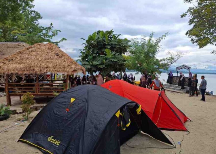 Nikmati Sensasi Camping di Lasonrai Beach, Destinasi Wisata Alam Favorit di Barru