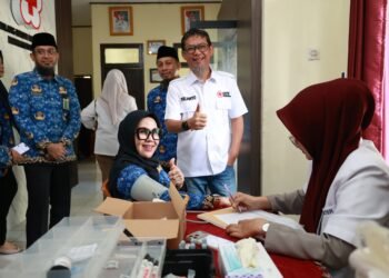 Bupati Barru Beri Teladan Donor Darah, Dorong Kepedulian Kemanusiaan
