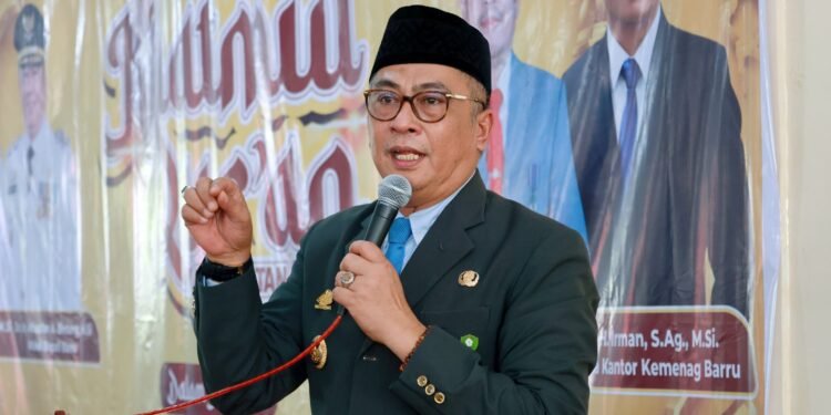 Wabup Barru Hadiri Khatmul Al-Qur’an Ribuan Santri, Tegaskan Al-Qur’an Sebagai Pedoman Hidup