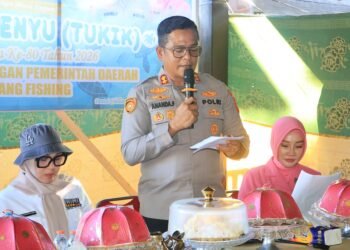 Polres Barru Bersama Forkopimda Lepaskan 58 Tukik, Wujud Kepedulian terhadap Kelestarian Lingkungan