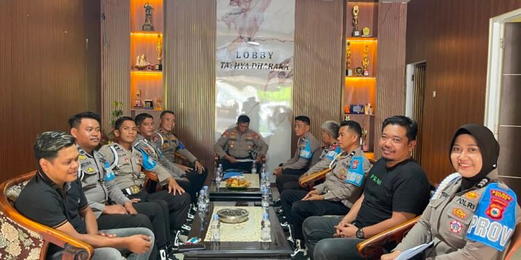 Tingkatkan Kedisiplinan dan Pengawasan Terhadap Personil Polres Barru, Sipropam Polres Barru Gelar Rapat Evaluasi Kinerja