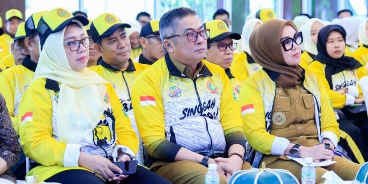 Bupati Barru Lepas Kontingen PGRI ke Porsenijar Sulsel 2026, Pesan Junjung Sportivitas