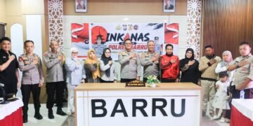 Kapolres Barru Lepas Kontingen INKANAS Polres Barru Menuju Kejuaraan Piala Kapolda Sulsel