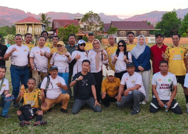 PS KONI Barru dan PS Kading Sajikan Laga Menghibur di Turnamen HUT RI ke-81 Tanete Riaja