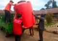 Kolaborasi PLTU Barru, BPBD, dan Pemdes Lawallu Salurkan Air Bersih bagi Warga Terdampak Kekeringan