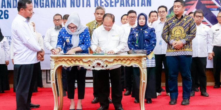 Bupati Barru Hadiri Penandatanganan Nota Kesepakatan Pengembangan Bahasa di Sulsel
