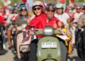 Konvoi Merah Putih Semarak, Bupati Barru Sapa Warga di Sepanjang Jalan