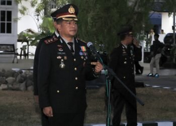 Kapolres Barru Pimpin Upacara Taptu dan Pawai Obor Sambut HUT ke-81 RI